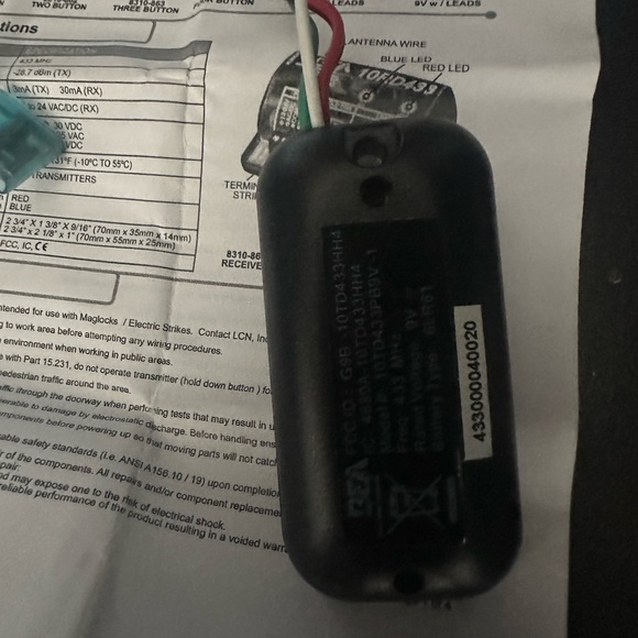 Black Remote Control Transmitter - Picture 5 of 7